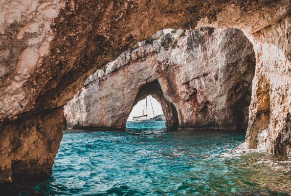 max-van-den-oetelaar-F3rDBnQQbQU-unsplash