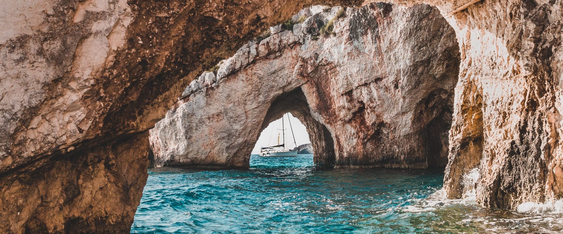 max-van-den-oetelaar-F3rDBnQQbQU-unsplash